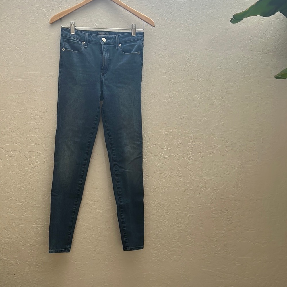 Abercrombie & Fitch size 26 skinny jeans.